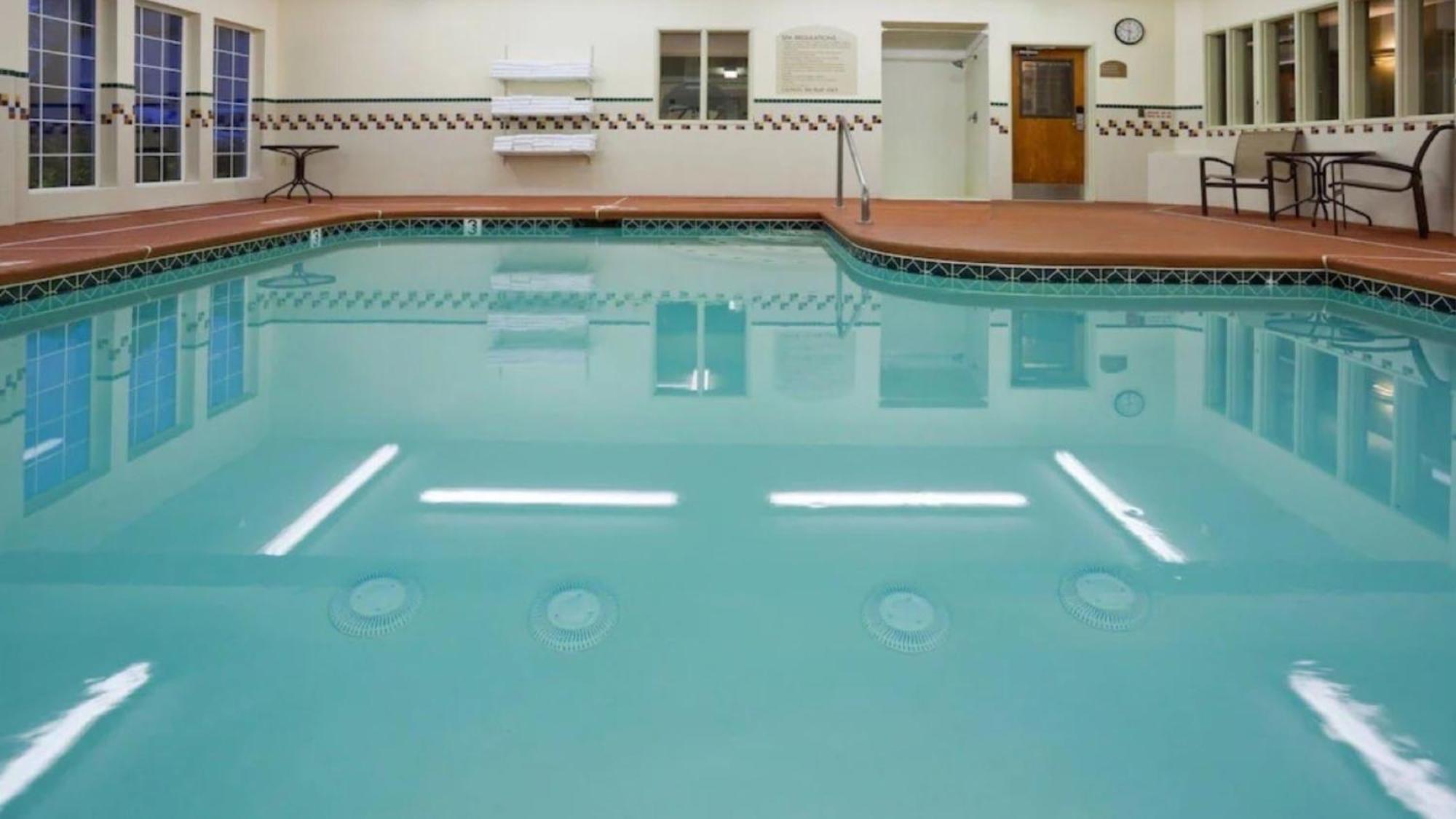 Hotel Wyndham Garden Anchorage Airport Esterno foto