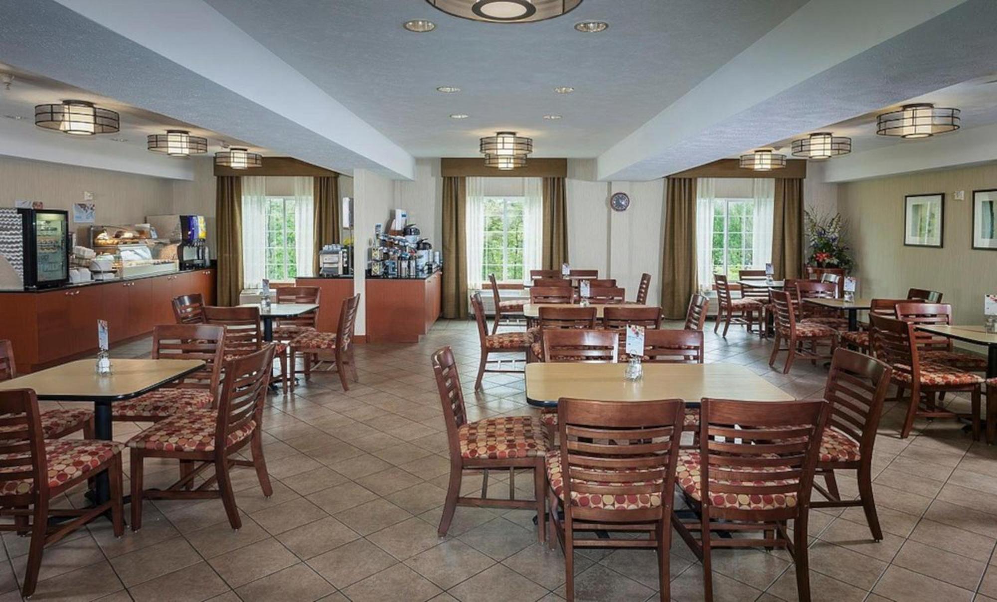 Hotel Wyndham Garden Anchorage Airport Esterno foto